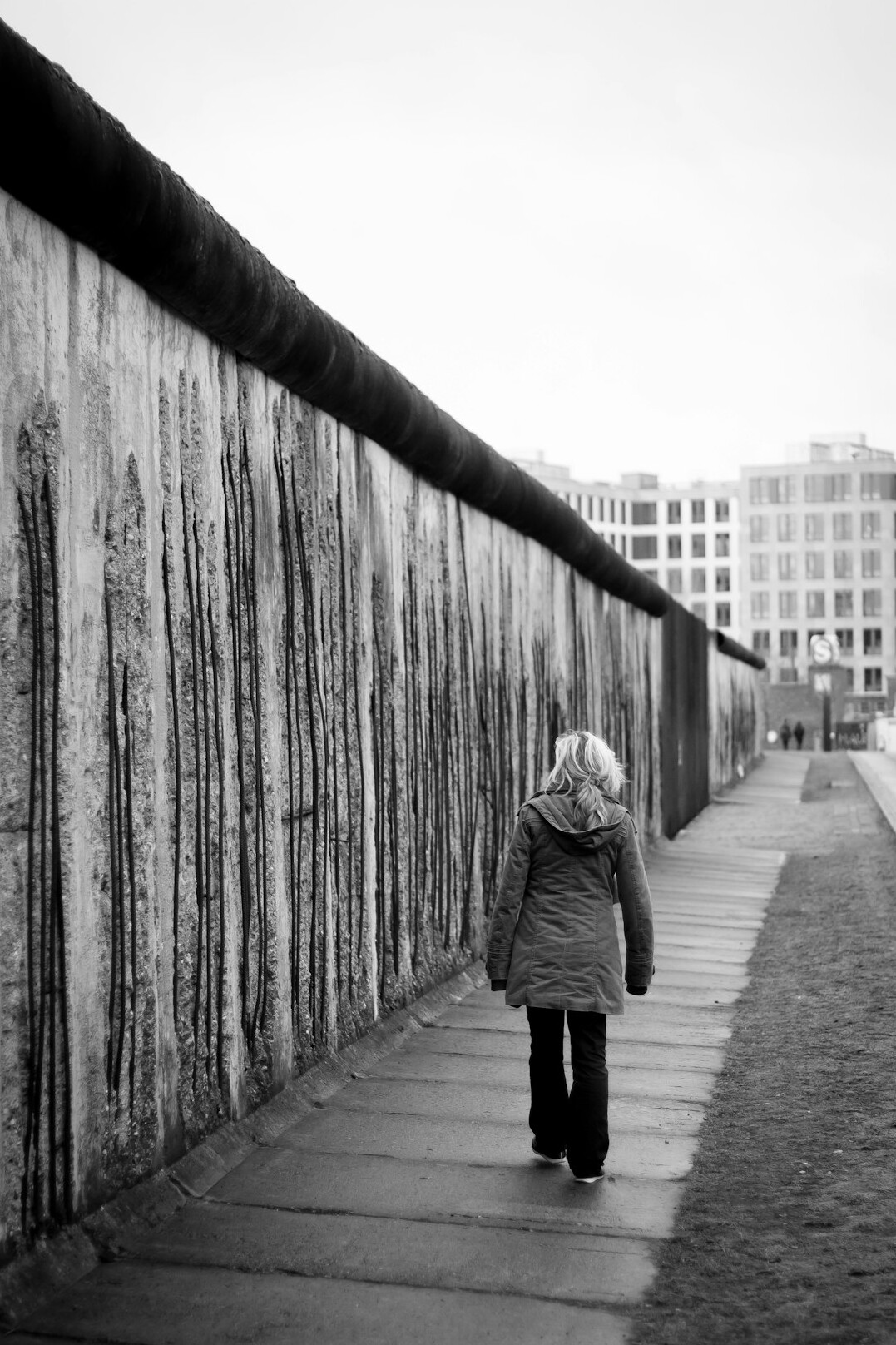 berlin wall fall 1989